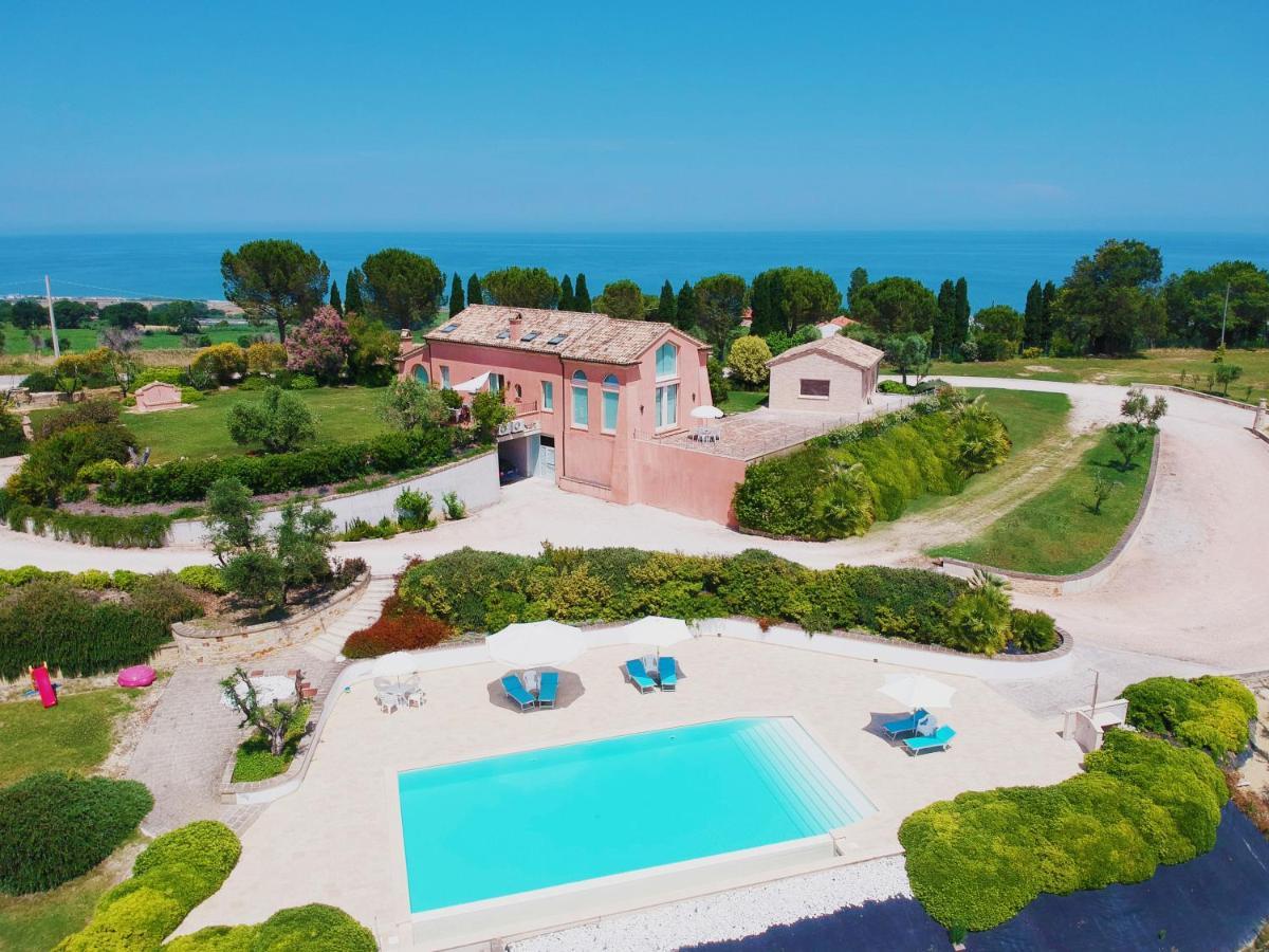 Nontiscordardime B&B Villa Agriturismo Чивитанова-Марке Экстерьер фото