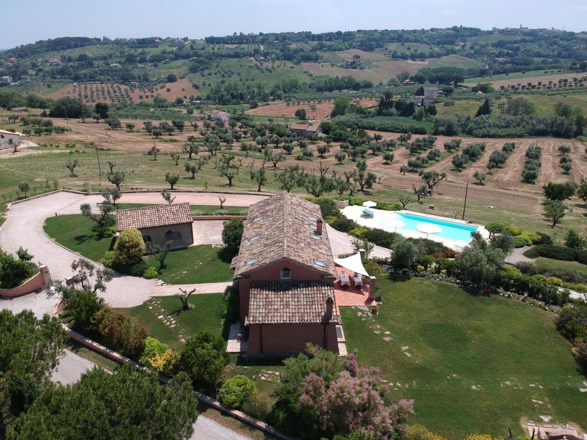 Nontiscordardime B&B Villa Agriturismo Чивитанова-Марке Экстерьер фото