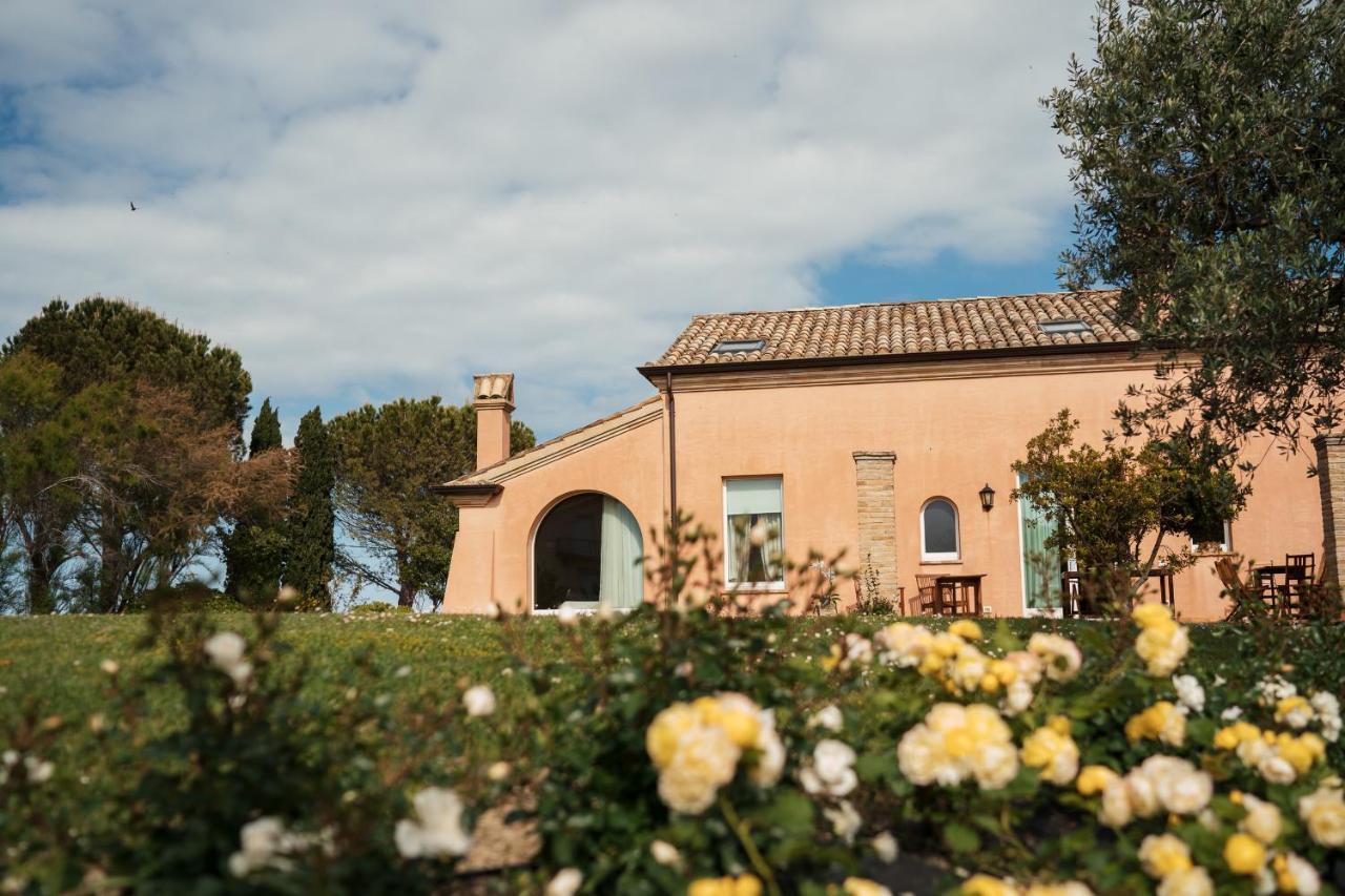 Nontiscordardime B&B Villa Agriturismo Чивитанова-Марке Экстерьер фото