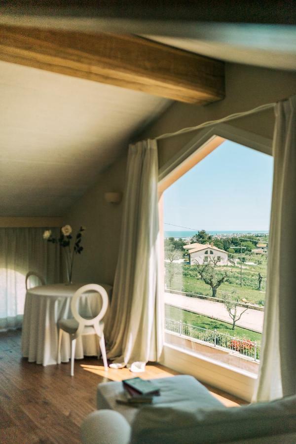 Nontiscordardime B&B Villa Agriturismo Чивитанова-Марке Экстерьер фото